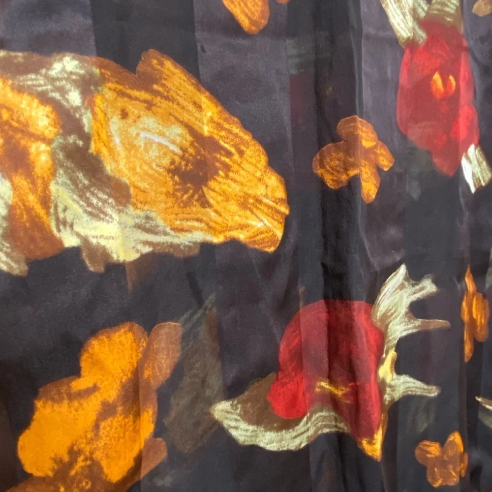 Reunion des musees nationaux floral scarf
